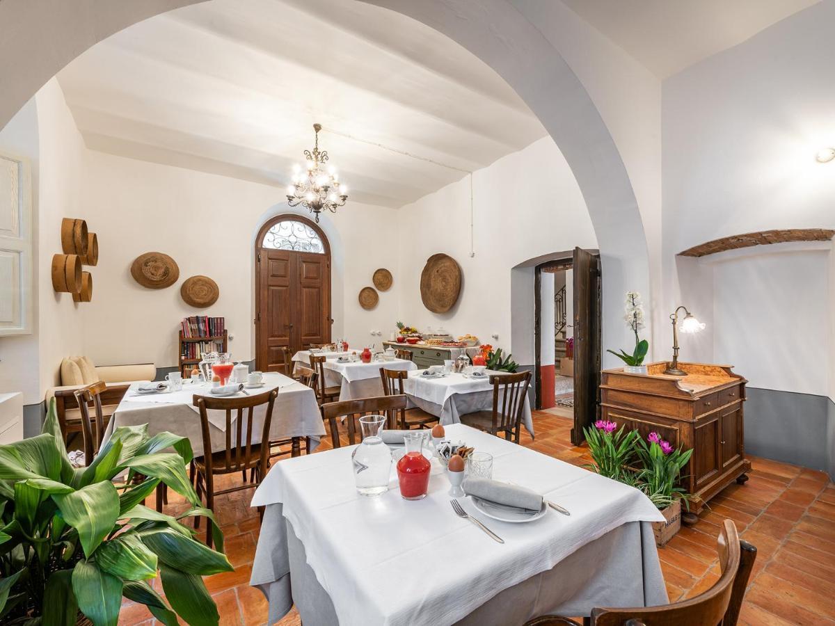 Palazzo Cherchi Dorgali Exteriér fotografie